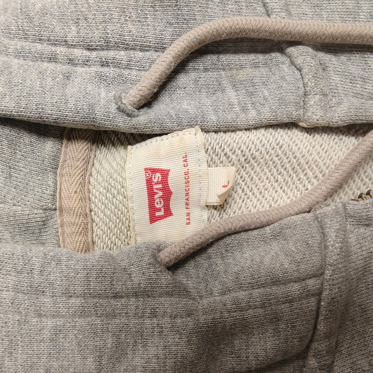 Levi’s Zip Hoodie – L
